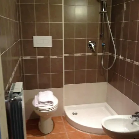 26 2* Milan