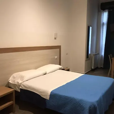 米兰诺旅馆 2*